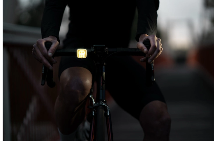 Мигалка передняя Knog Blinder X Front 200 Lumens