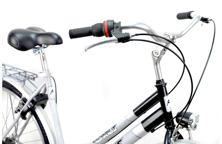 Гибридный велосипед Ficarius 28" M cеребристый Б/У