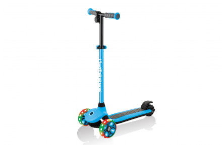 Электросамокат GLOBBER серии E-MOTION 4 голубой, колеса с подсветкой, 50кг, 6+, 3 колеса