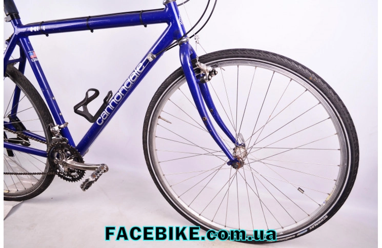 Гибридный велосипед Cannondale