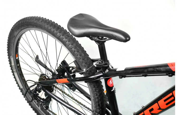Горный велосипед Trek Marlin 4 W360 27.5" XS черный с красным Б/У