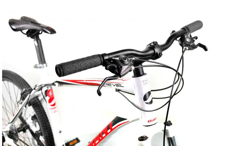 Гірський велосипед Giant Revel W406 26" L білий з чорно-червоним Б/В