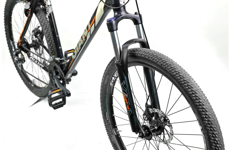 Горный велосипед Giant ATX W12 27.5" XL черный Б/У