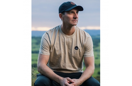 Футболка Peaty's T-Shirt, Embroidered Crown / Desert Dust, 2XL