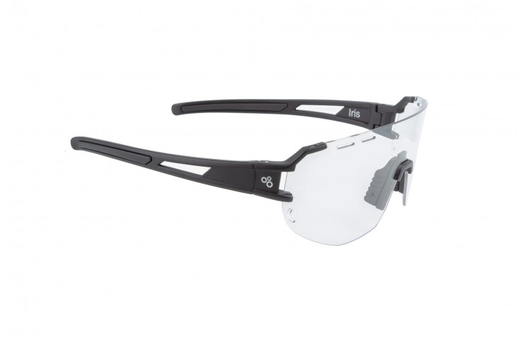 Очки ONRIDE Iris, черные с линзой Photochromic (84-25%) в жестком чехле