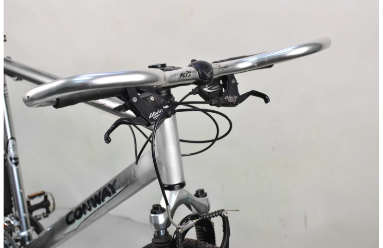 Гибридный велосипед Conway Cross 28" L серебристый Б/У