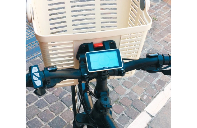 Кошик Bellelli Plaza для E-bike з кріпленням на кермо пластиковий чорний