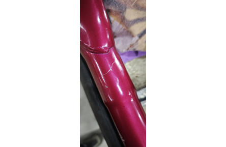 Велосипед уцененный с электроприводом 28" AL Dorozhnik eCORAL DD FR рама-19" 36B 12.5А*ч 500Вт рубиновый YS 7496 2025