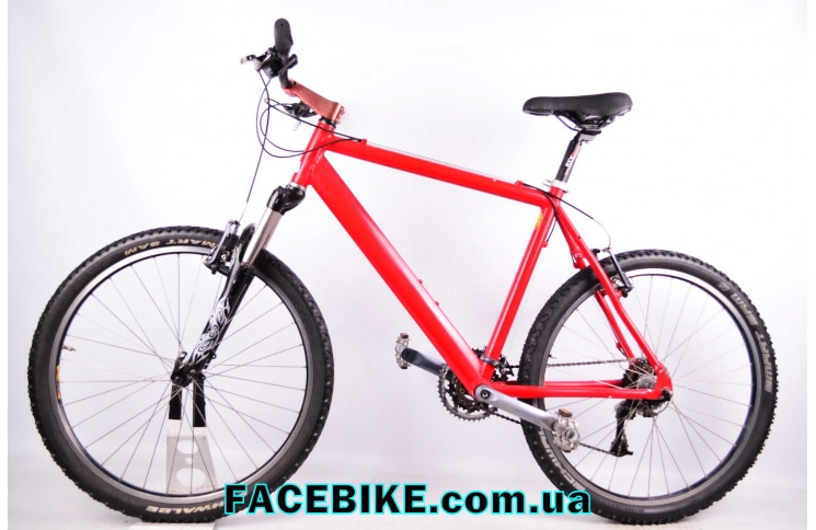 Б/У Горный велосипед Red